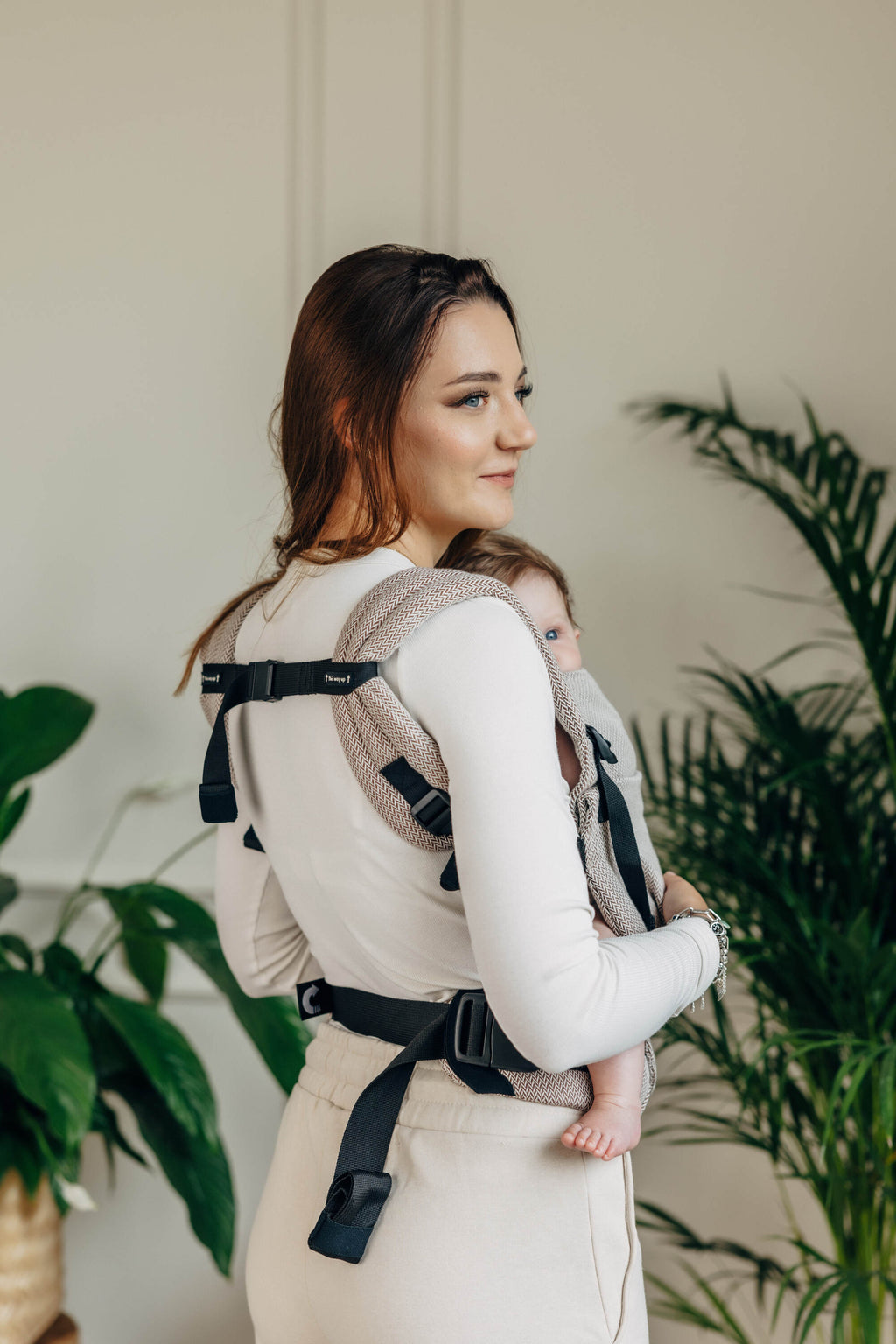 LennyLight csatos hordozó 100% pamut |  LITTLE HERRINGBONE ALMOND