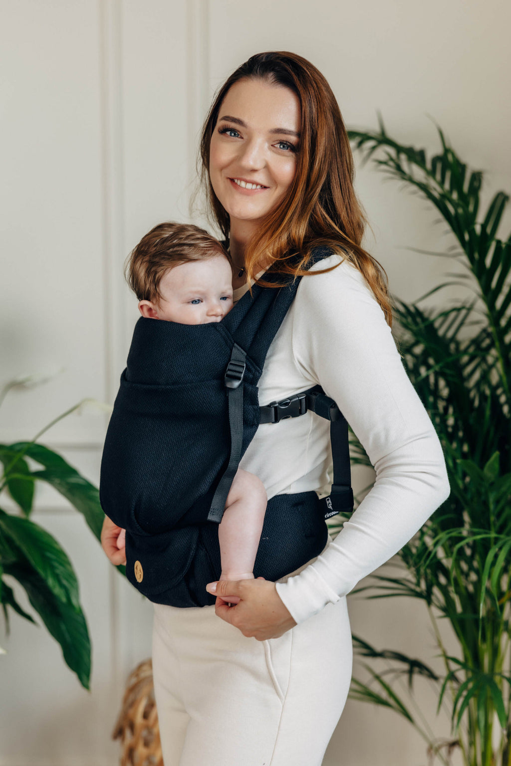 LennyLight csatos hordozó 100% pamut |   LITTLE HERRINGBONE EBONY BLACK