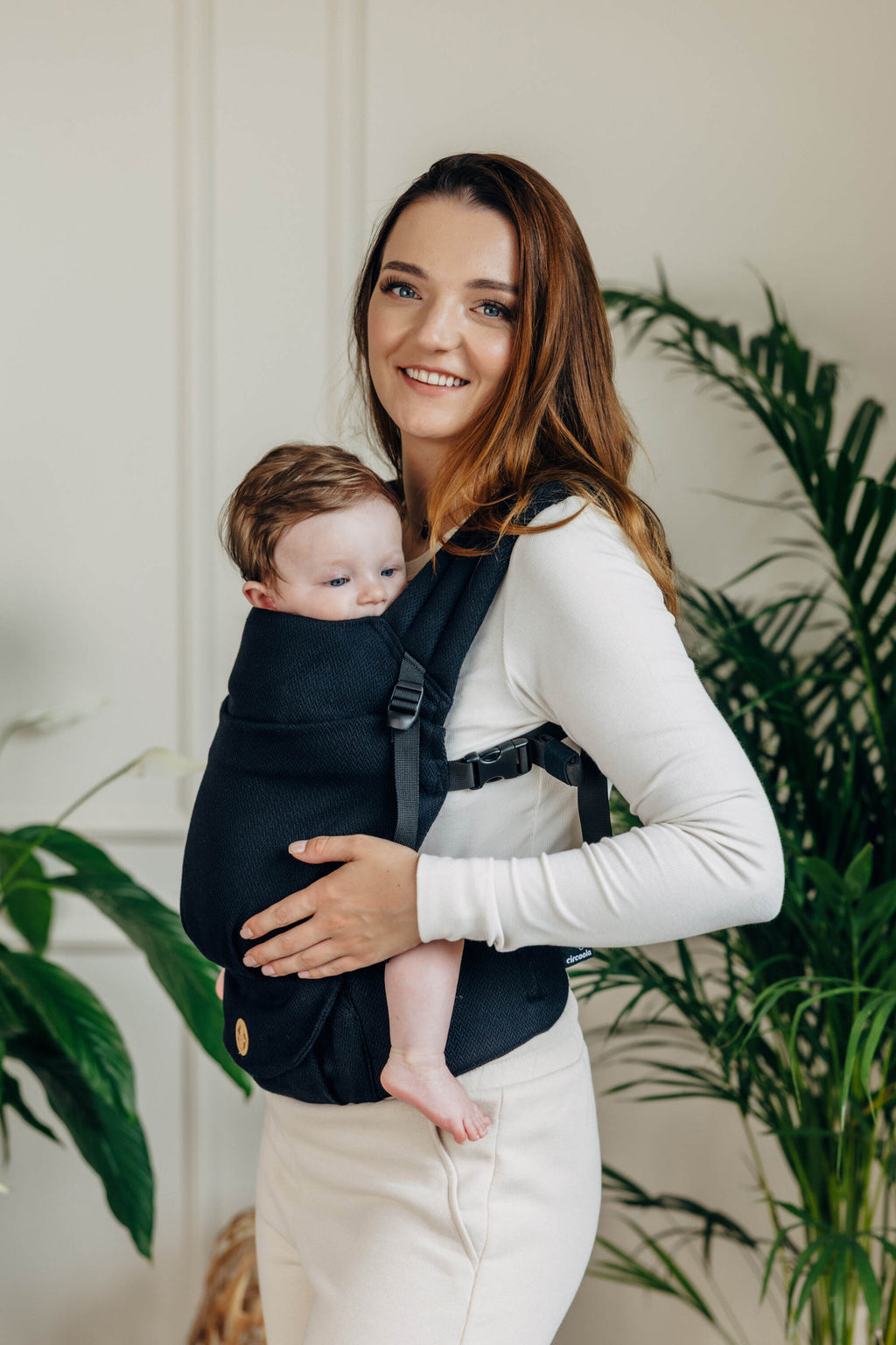 LennyLight csatos hordozó 100% pamut |   LITTLE HERRINGBONE EBONY BLACK
