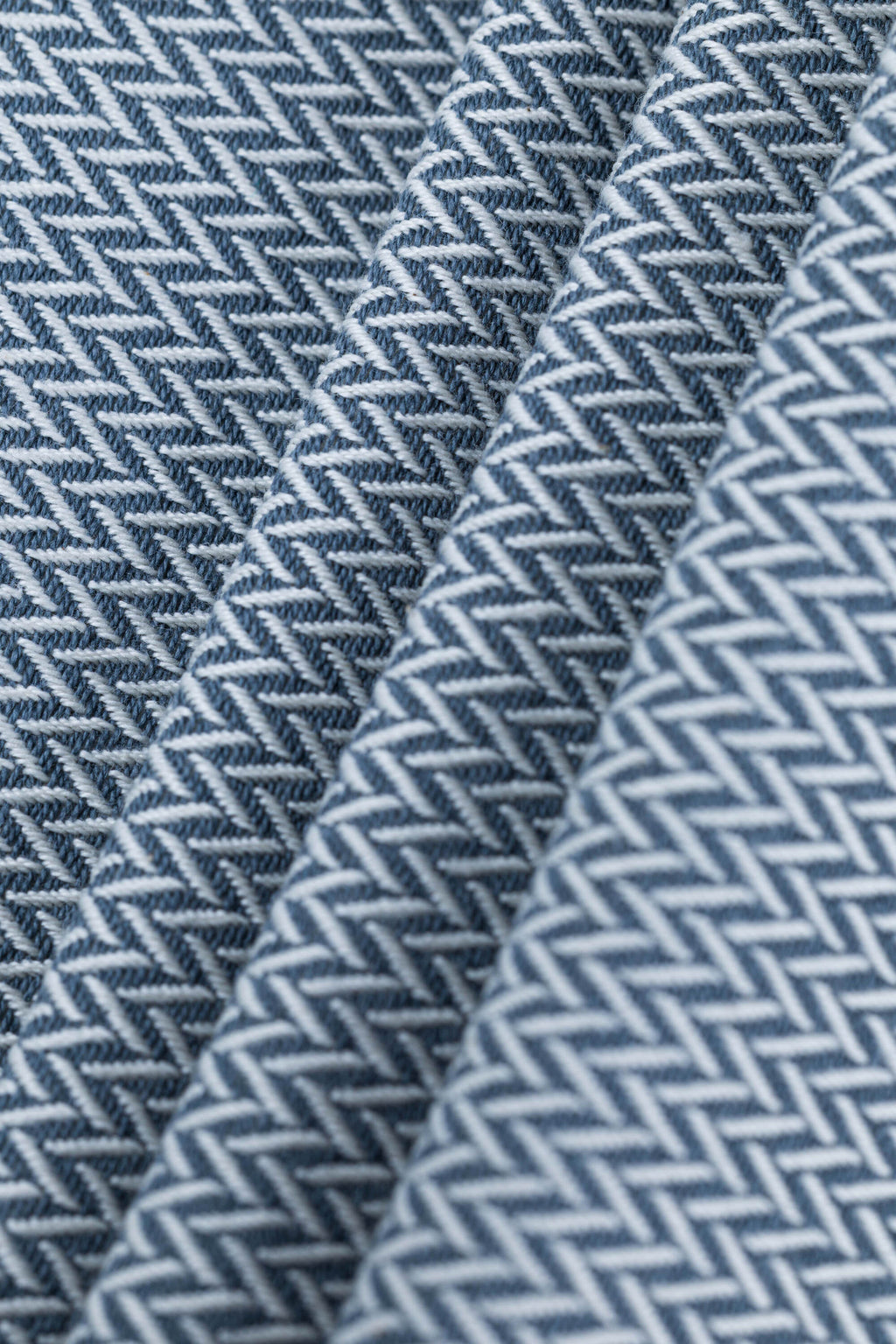 LennyLight csatos hordozó 100% pamut | LITTLE HERRINGBONE GREY