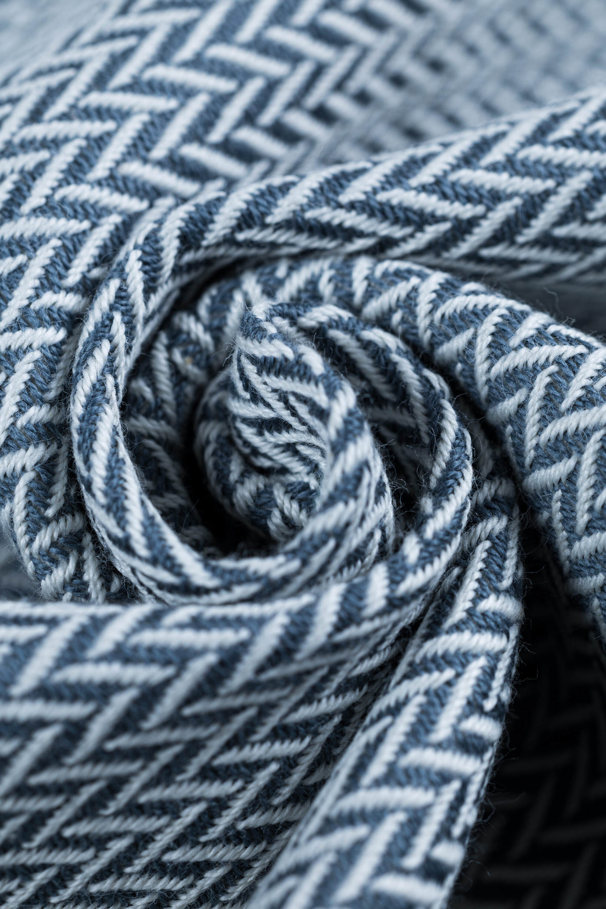 LennyLight csatos hordozó 100% pamut | LITTLE HERRINGBONE GREY