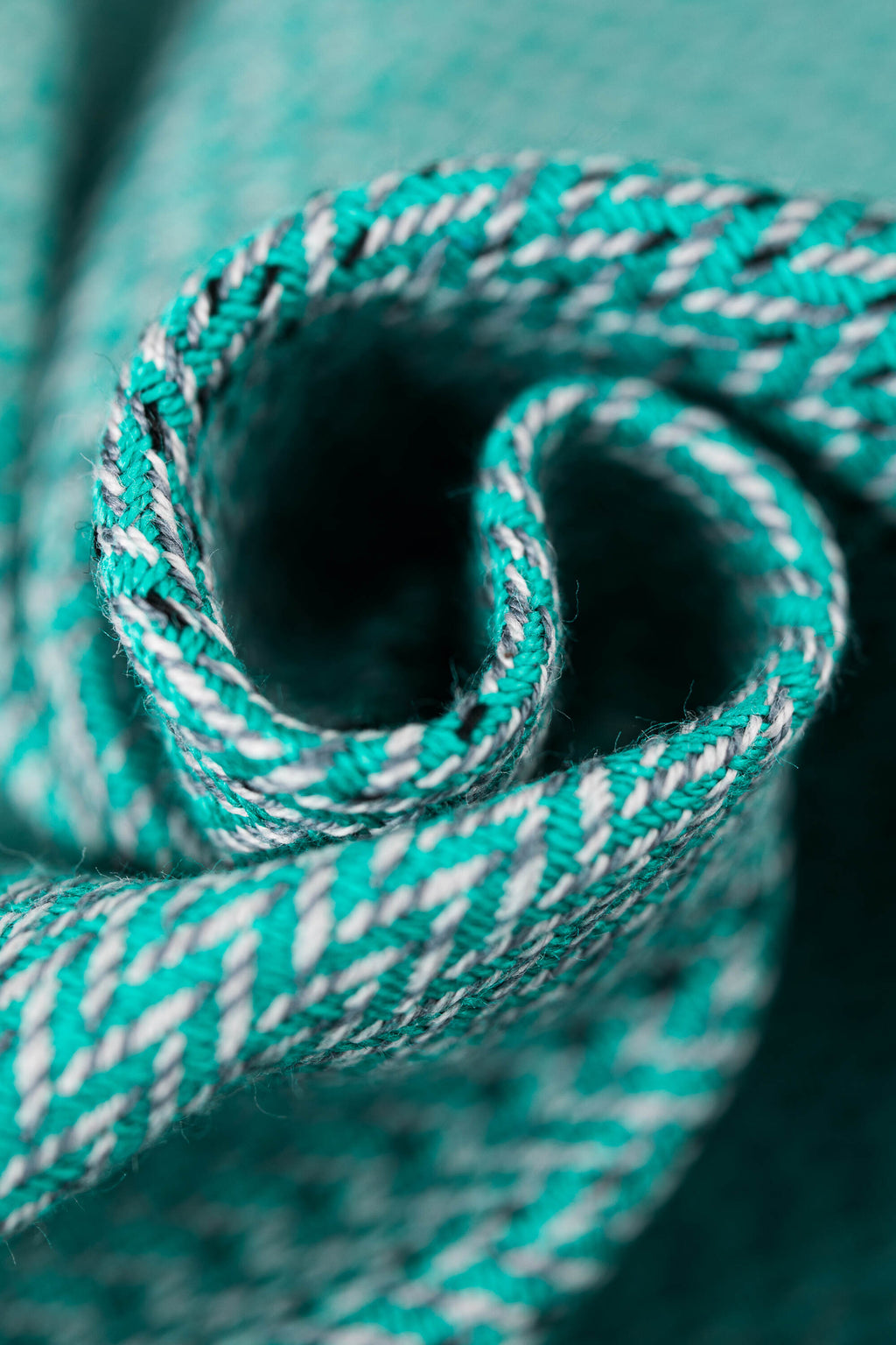LennyHybrid félcsatos hordozó 100% pamut | LITTLE HERRINGBONE OMBRE GREEN