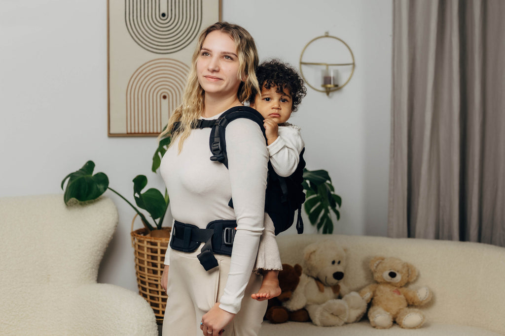 LennyPreschool csatos hordozó 100% pamut | LITTLE HERRINGBONE EBONY BLACK