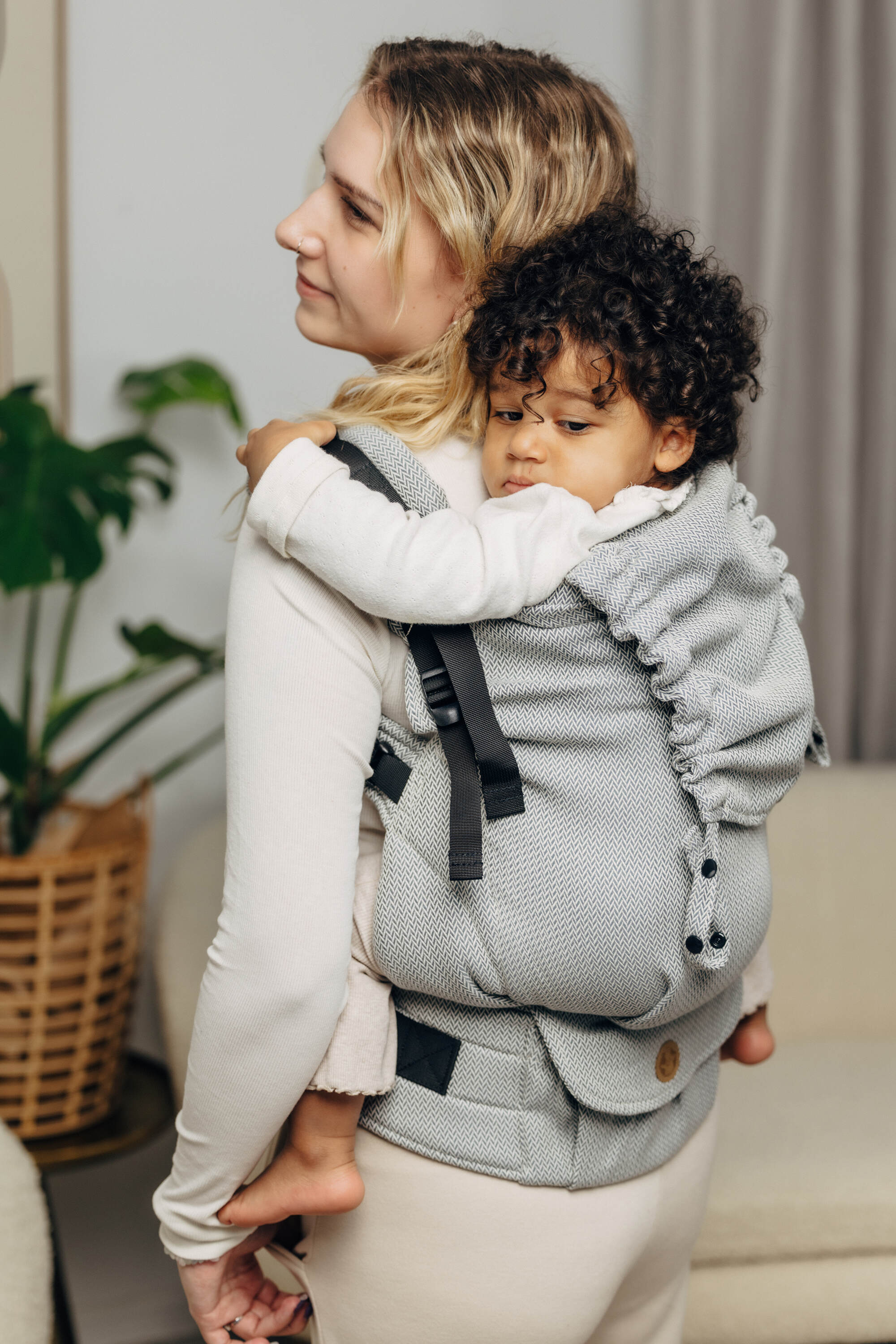 LennyPreschool csatos hordozó 100% pamut | LITTLE HERRINGBONE GREY