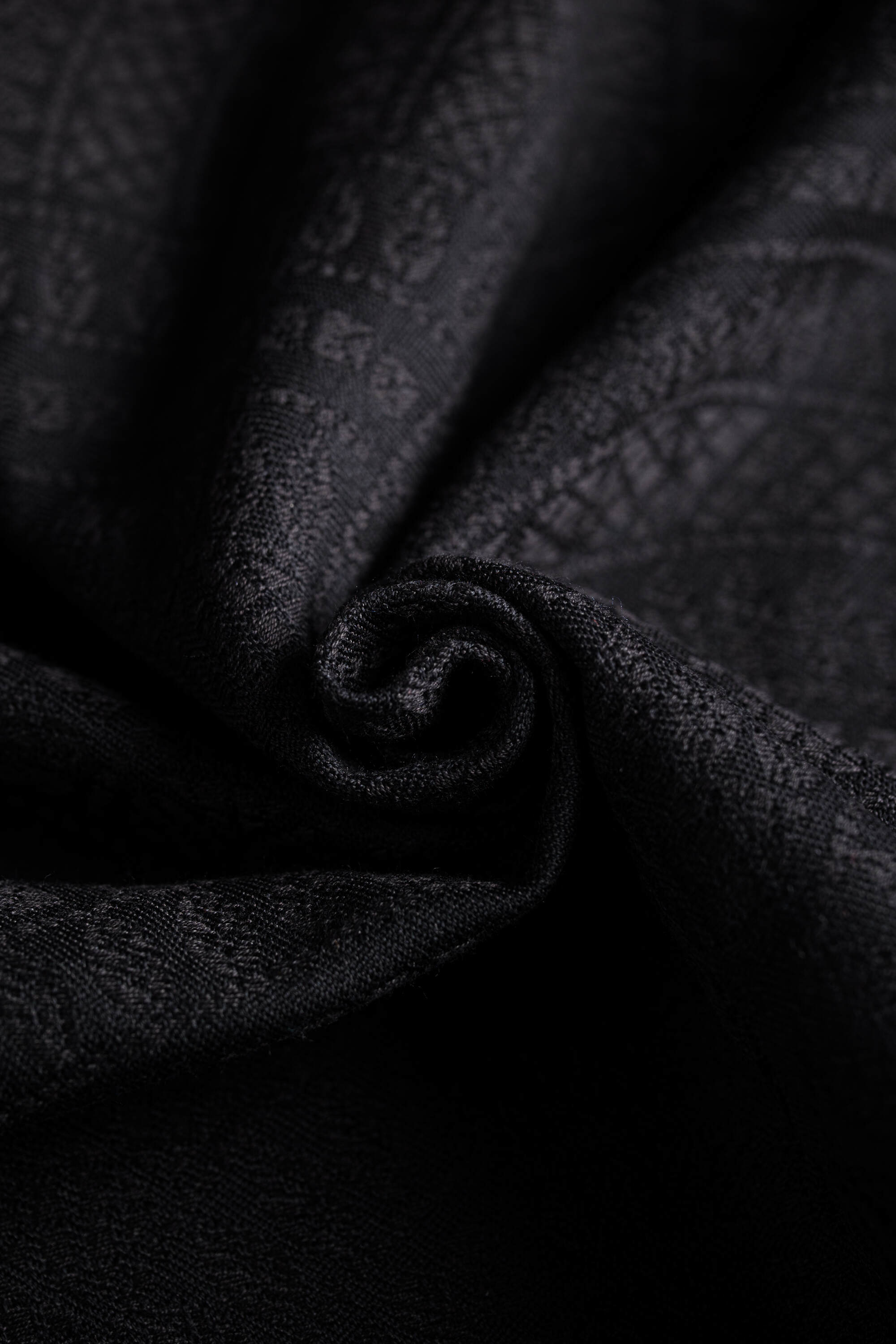 LennyPreschool csatos hordozó 59% pamut, 41% merinói gyapjú | PEACOCK'S TAIL - PITCH BLACK